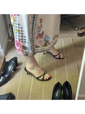 Jimmy Choo black leather kitten heels #luxury #heels